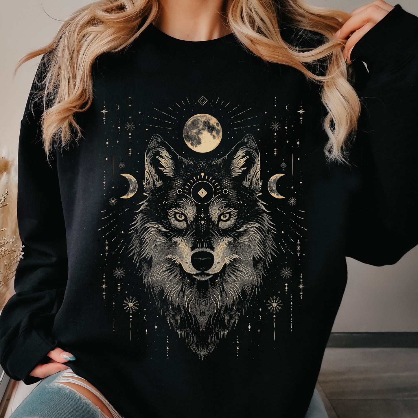 Wolf Moon Sweatshirt - Mystic Folklore Jumper